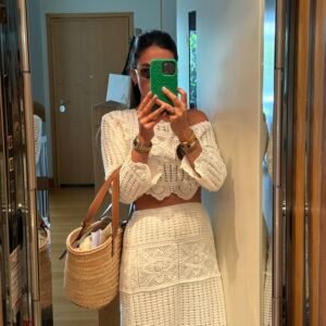 Holly Crocher Set - Image 1