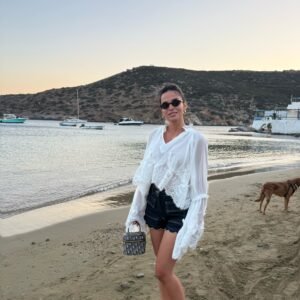 Élodie Lace Blouse - Image 3